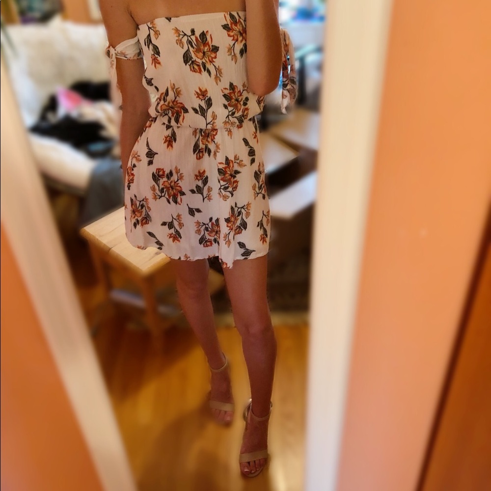 EXIST White Floral Dress